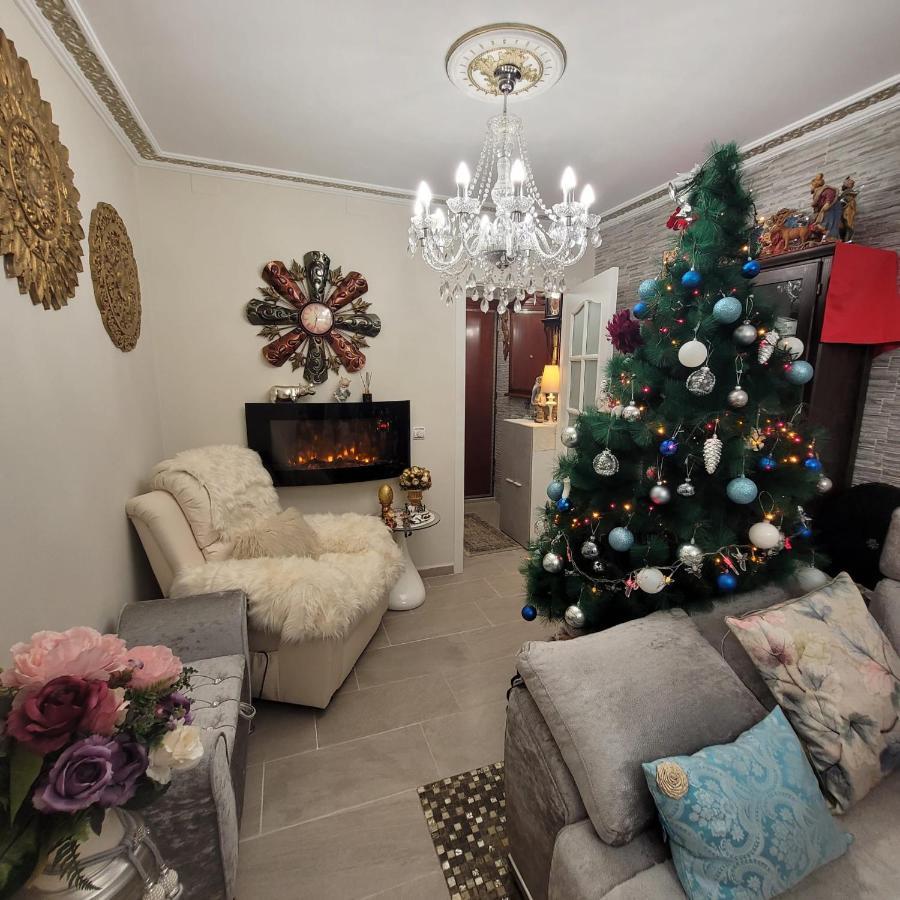 Shared Accommodation A Room With A View Of The Garden إشبيلية المظهر الخارجي الصورة